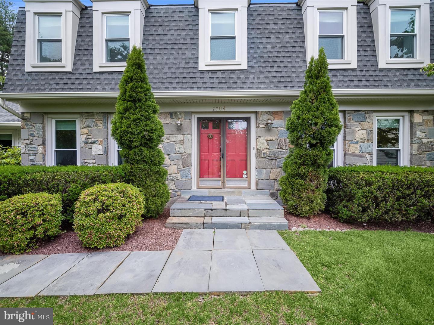 7704 ZULIMA CT