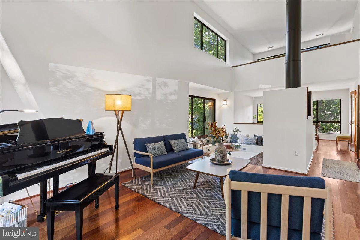9411 FERNWOOD ROAD