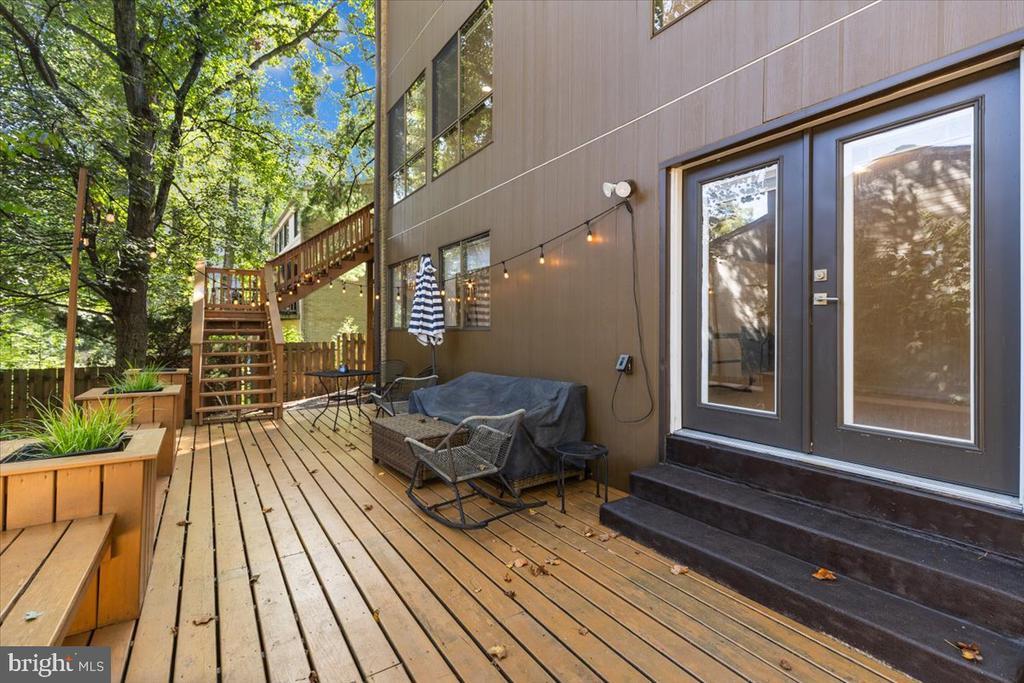 9411 FERNWOOD ROAD