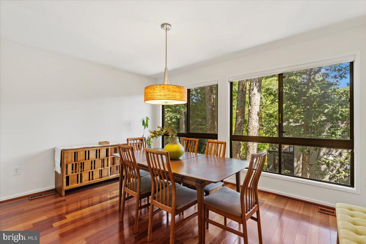 9411 FERNWOOD ROAD