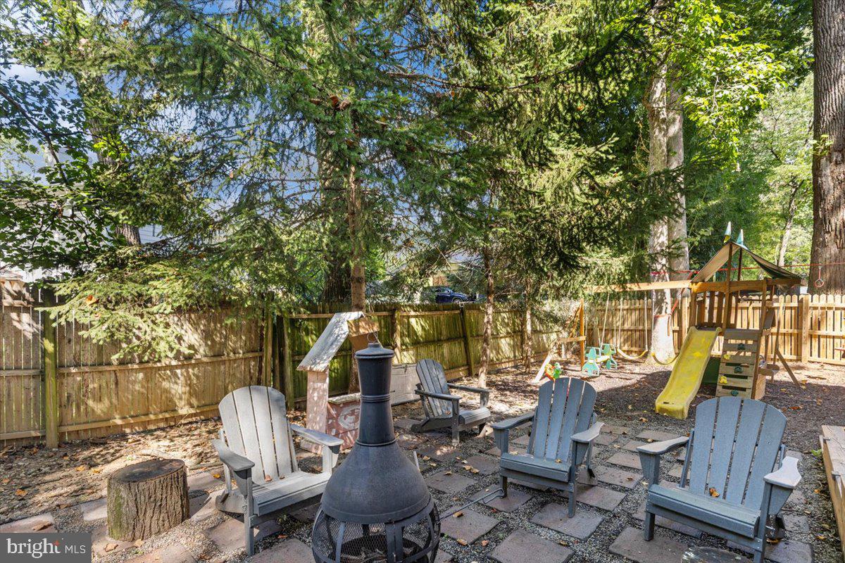 9411 FERNWOOD ROAD