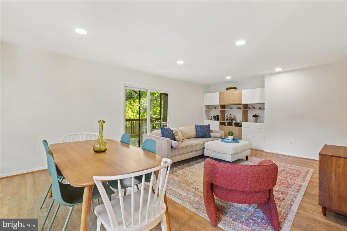 9411 FERNWOOD ROAD