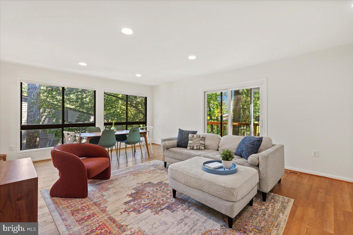 9411 FERNWOOD ROAD