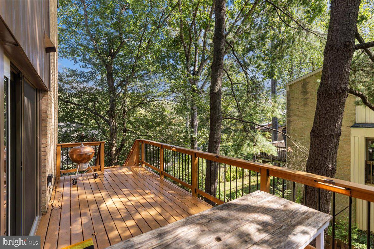 9411 FERNWOOD ROAD
