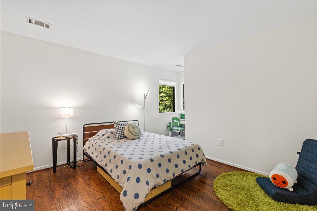 9411 FERNWOOD ROAD