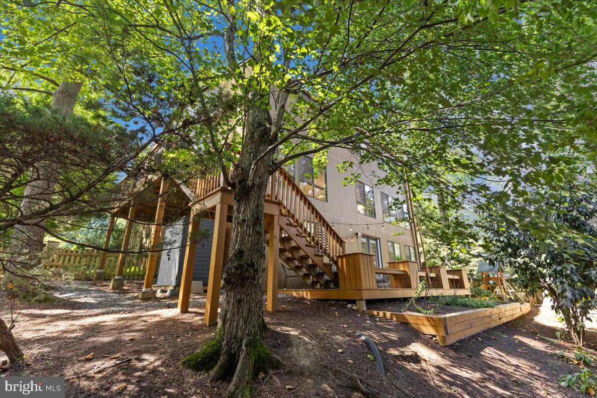9411 FERNWOOD ROAD