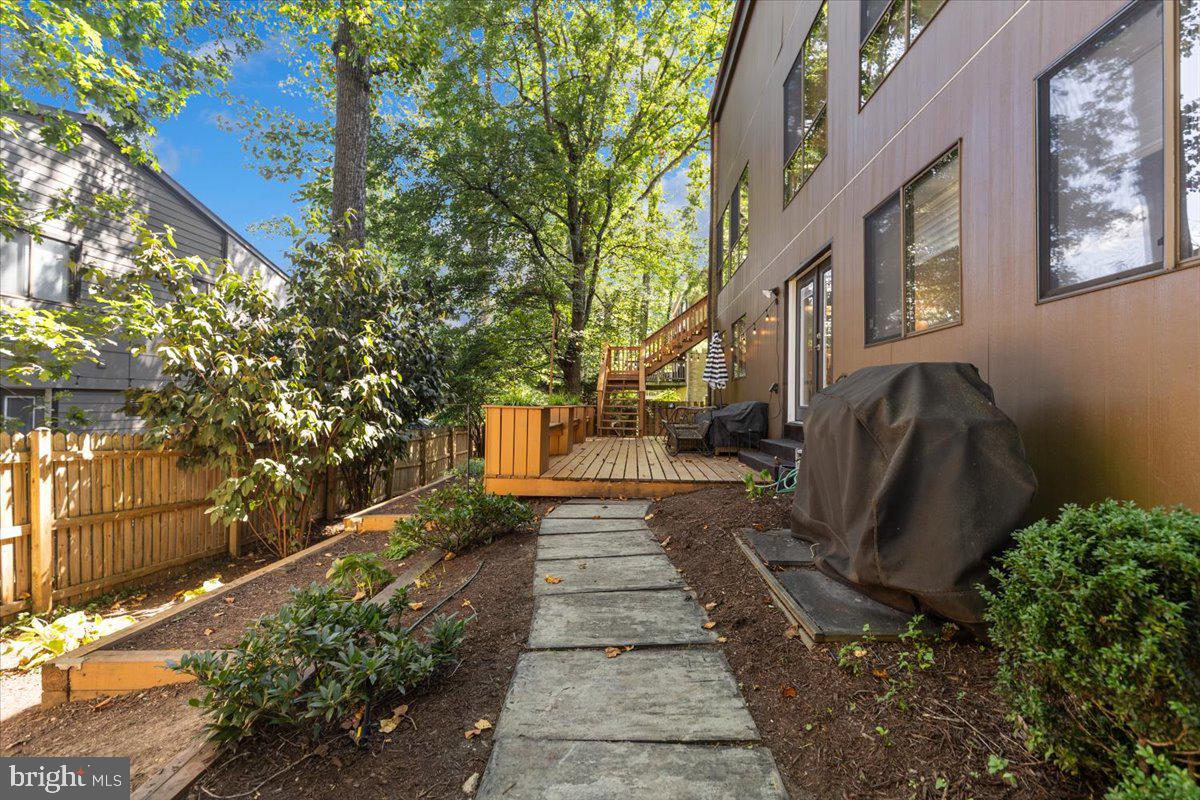 9411 FERNWOOD ROAD