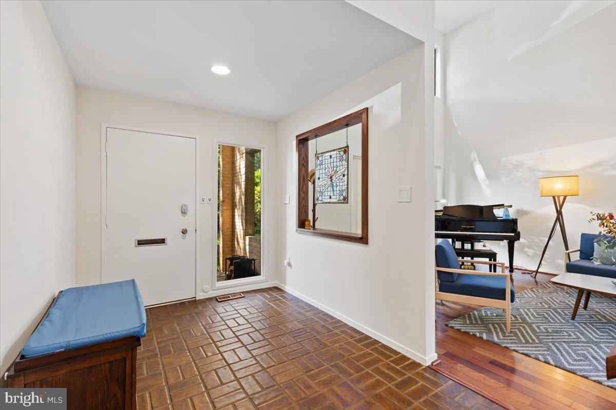 9411 FERNWOOD ROAD