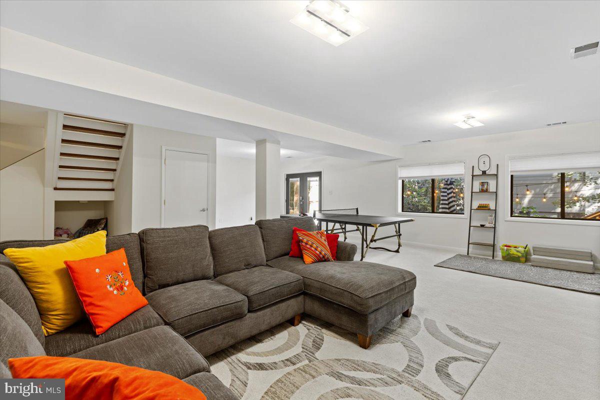 9411 FERNWOOD ROAD