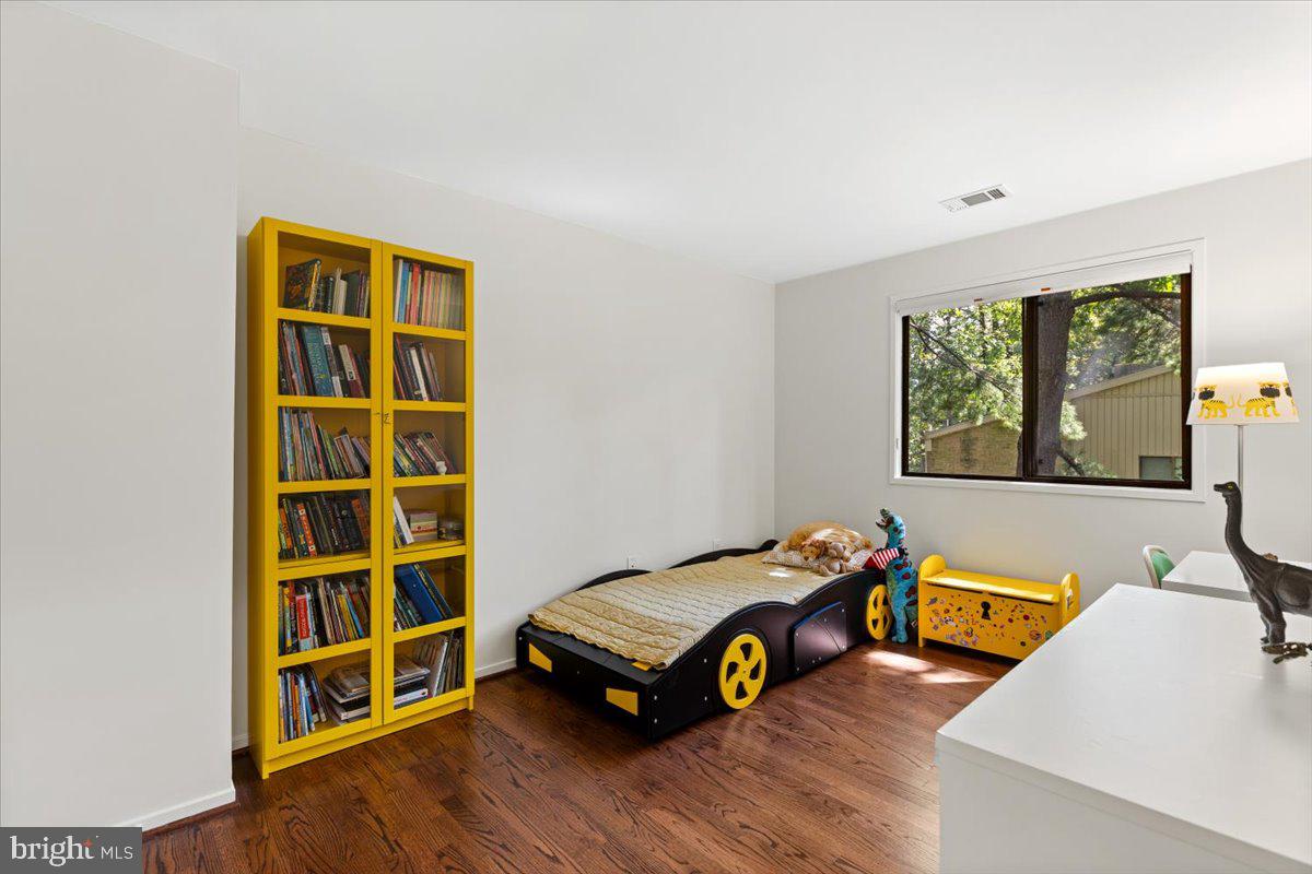 9411 FERNWOOD ROAD