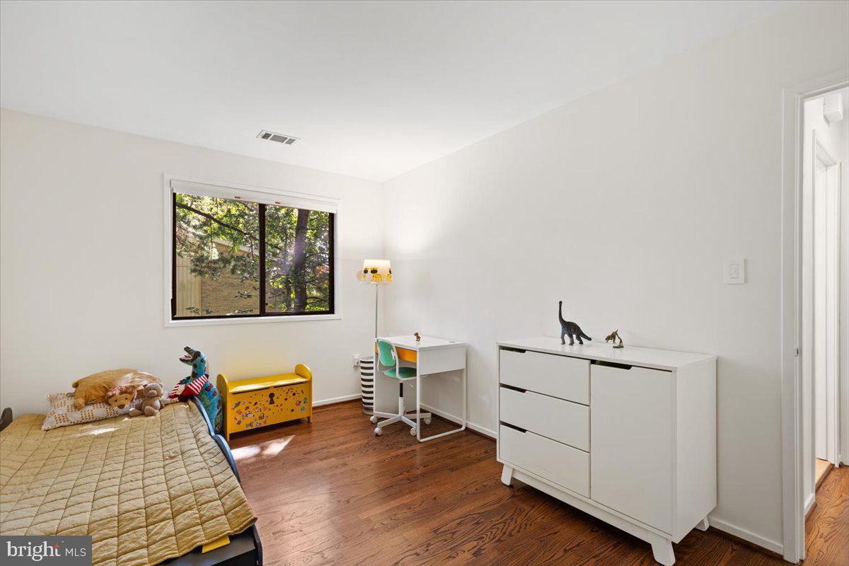 9411 FERNWOOD ROAD