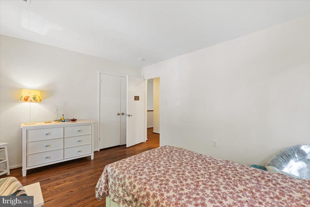 9411 FERNWOOD ROAD