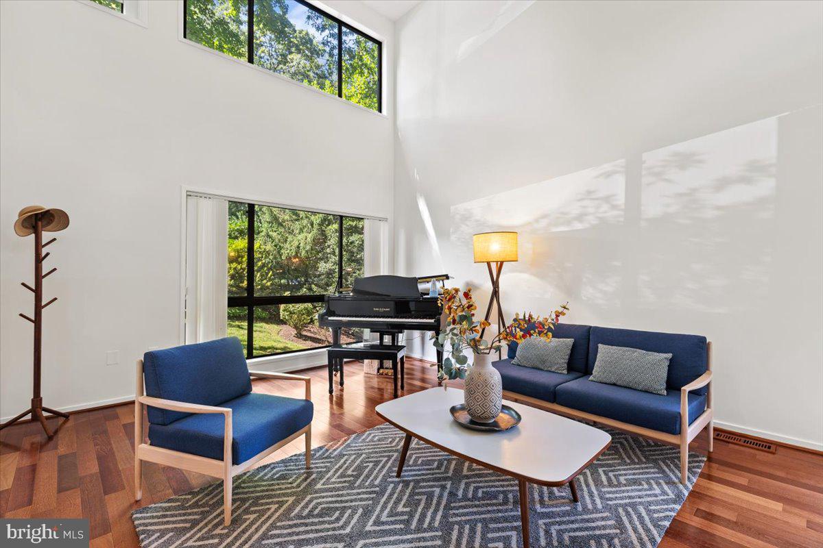 9411 FERNWOOD ROAD