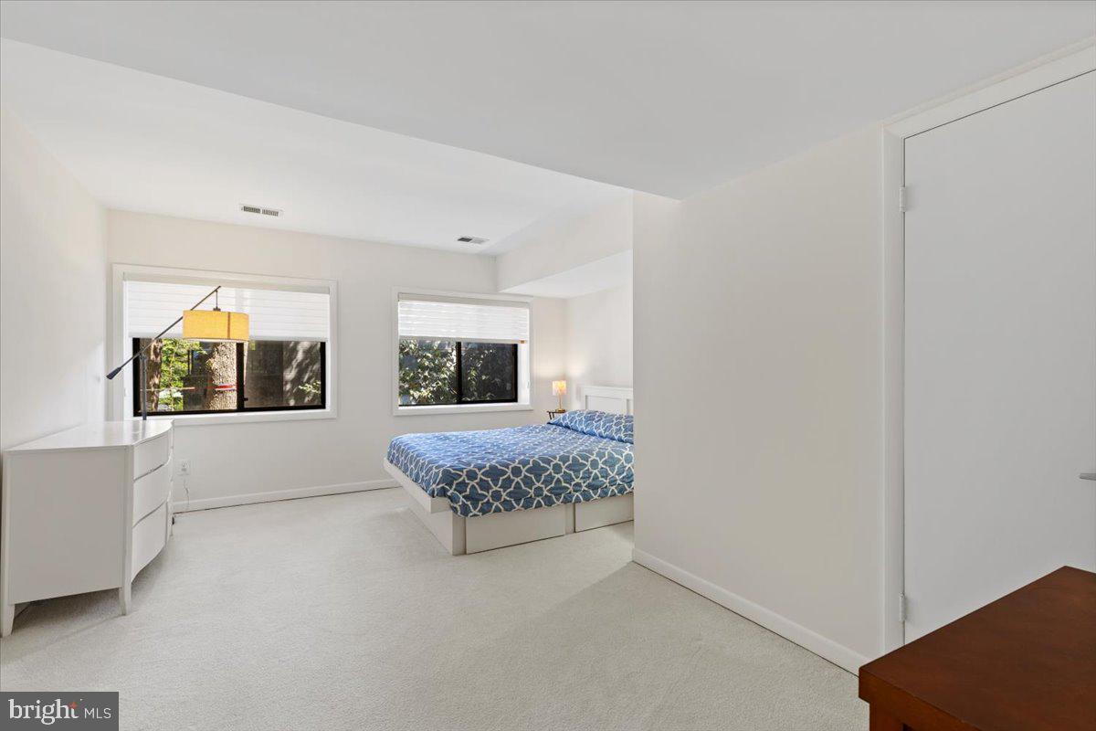 9411 FERNWOOD ROAD