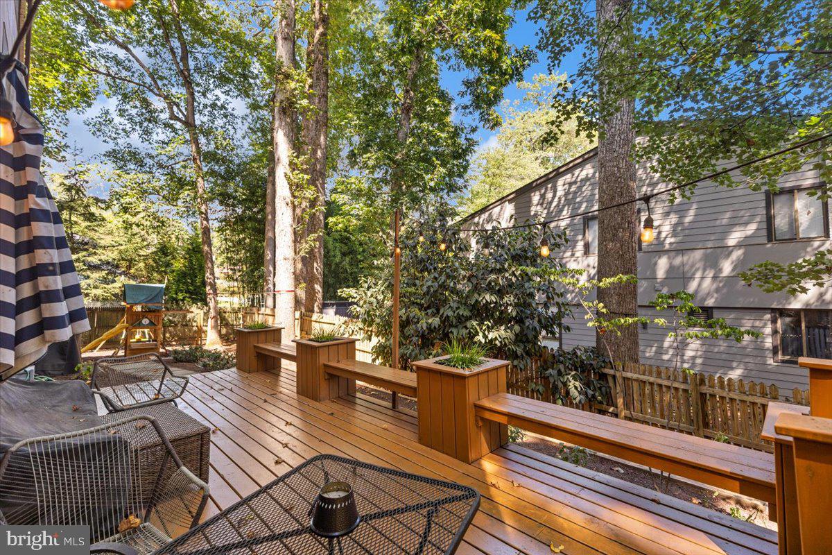 9411 FERNWOOD ROAD