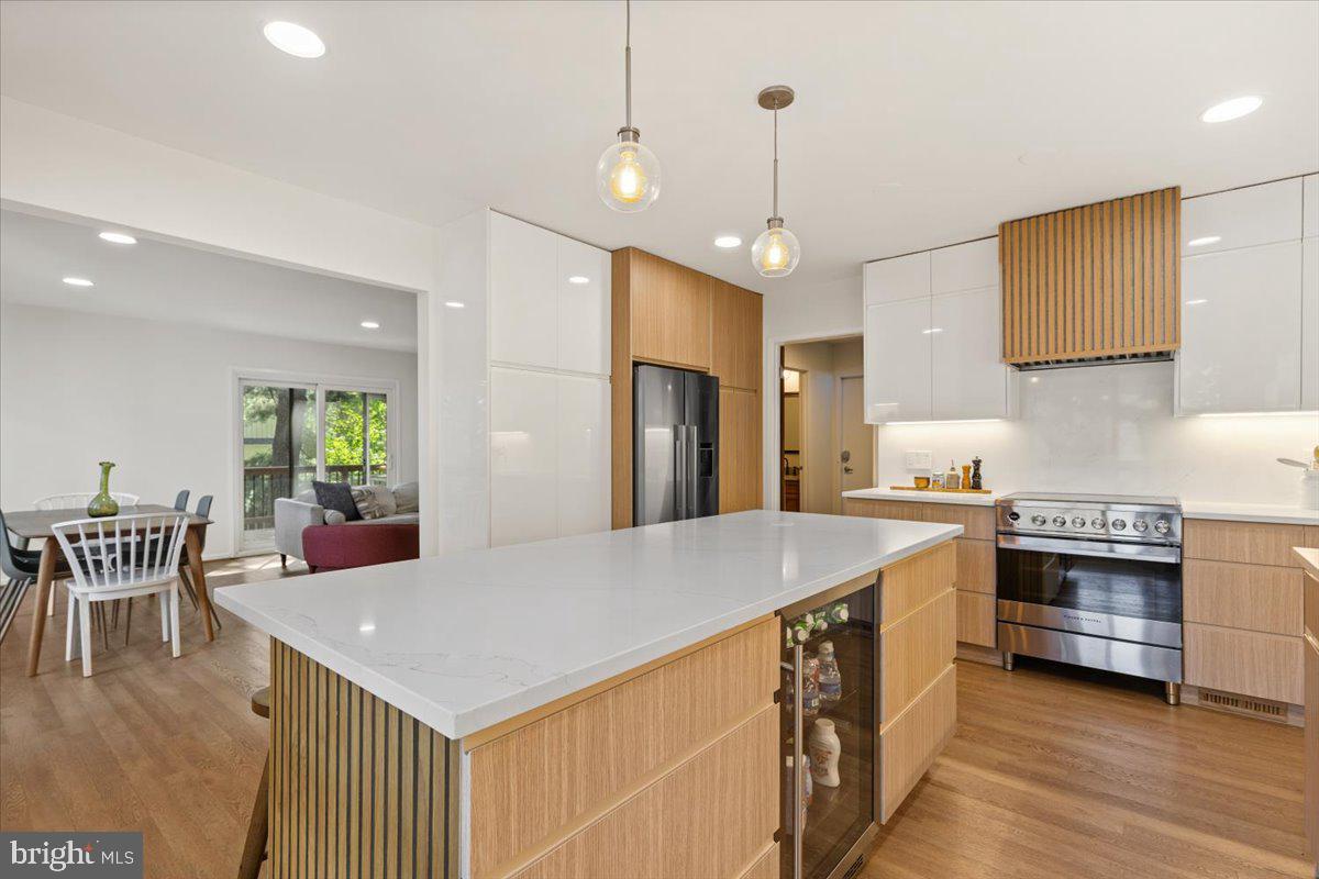 9411 FERNWOOD ROAD