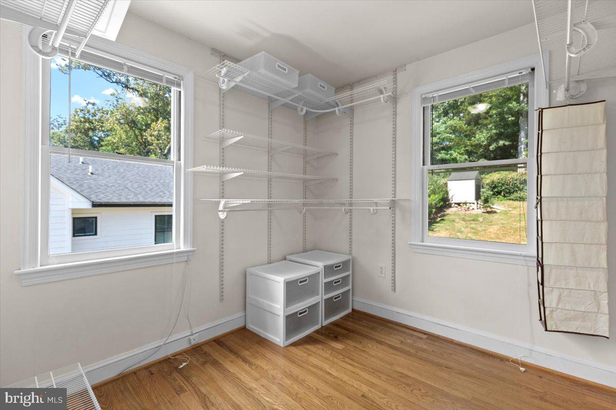 6023 WALHONDING ROAD