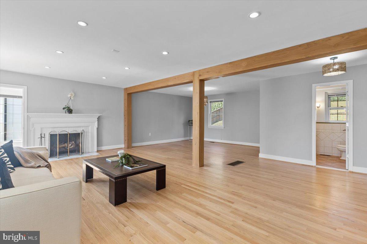 6023 WALHONDING ROAD