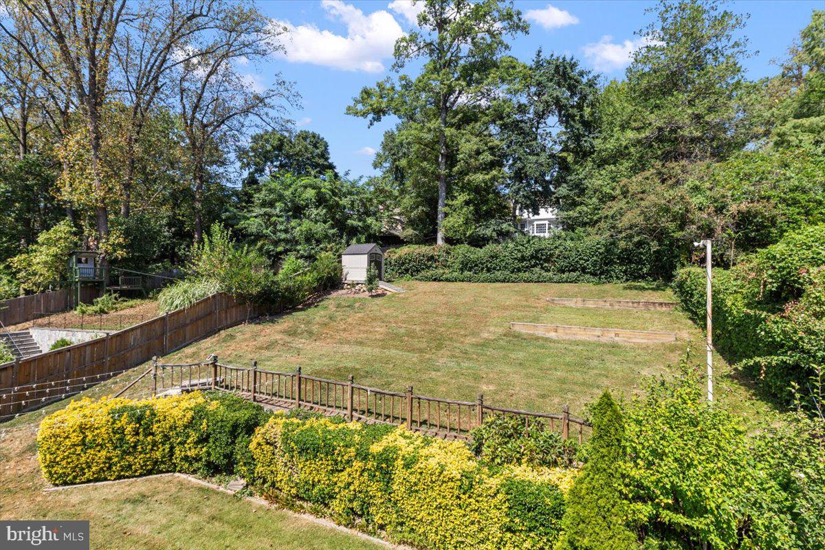 6023 WALHONDING ROAD