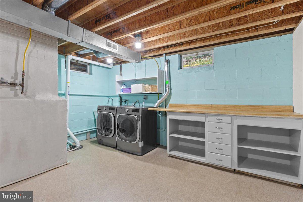 6023 WALHONDING ROAD