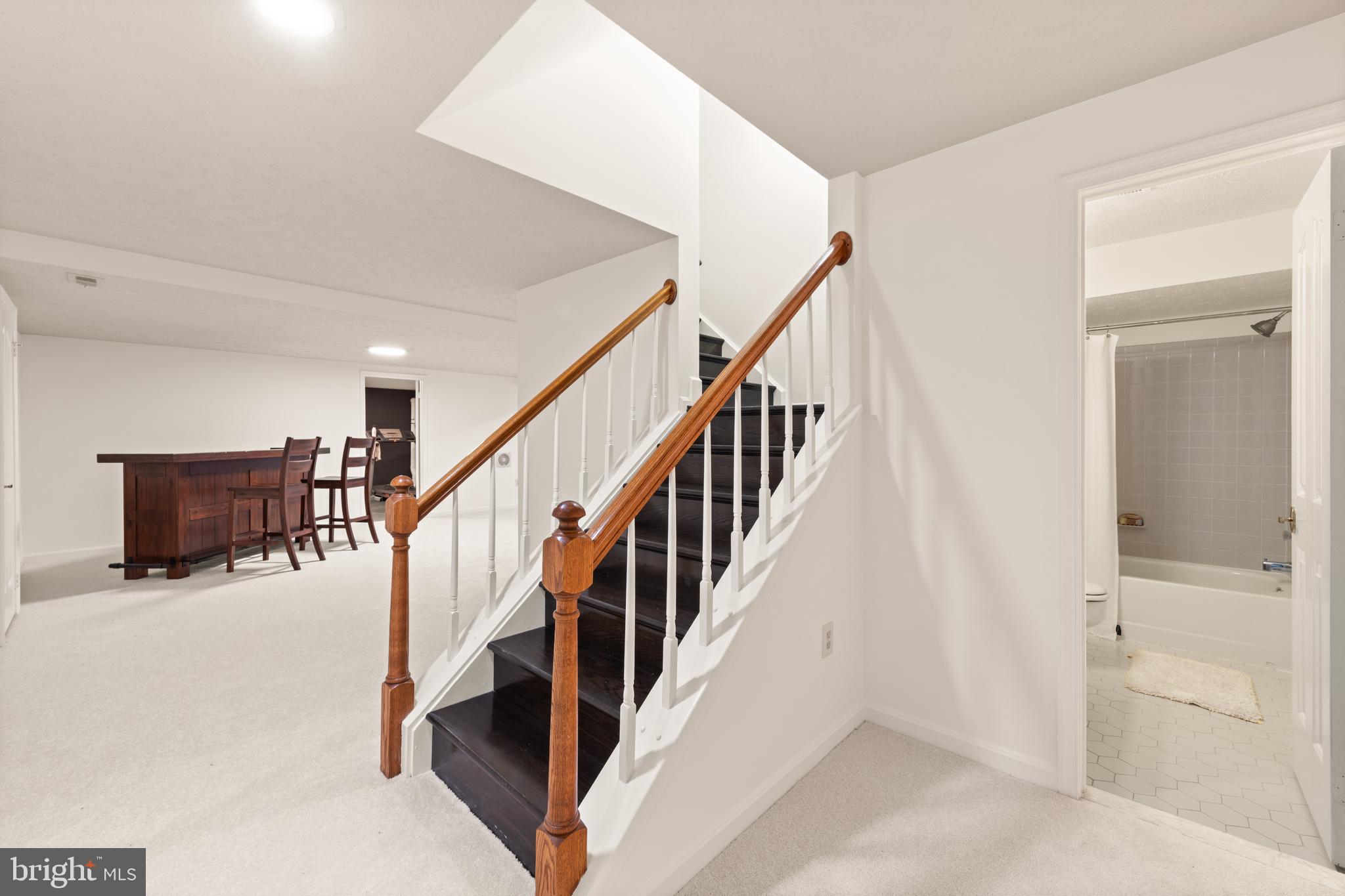 17508 APPLEWOOD LANE