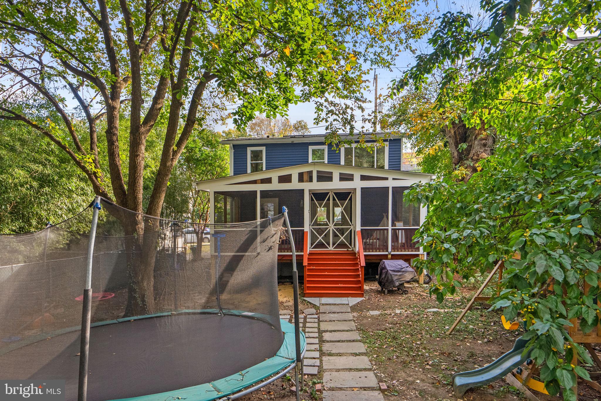 725 SILVER SPRING AVENUE