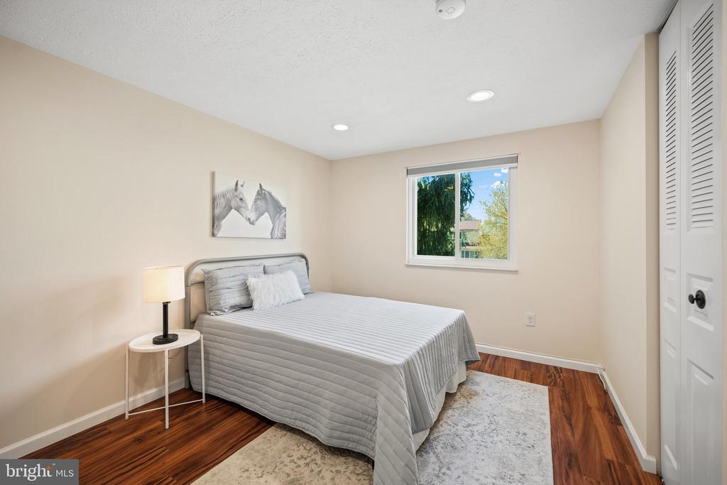 19517 LAGUNA DRIVE