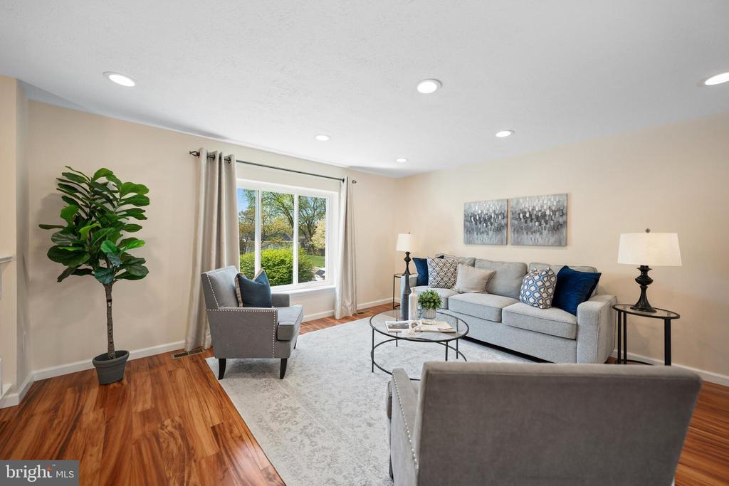 19517 LAGUNA DRIVE