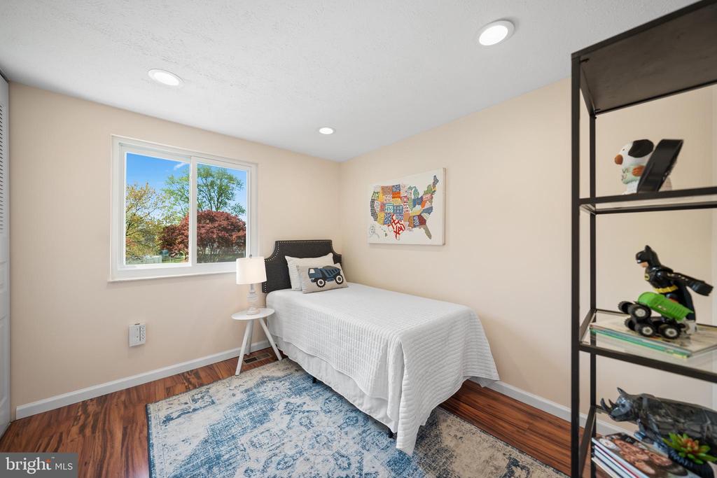 19517 LAGUNA DRIVE