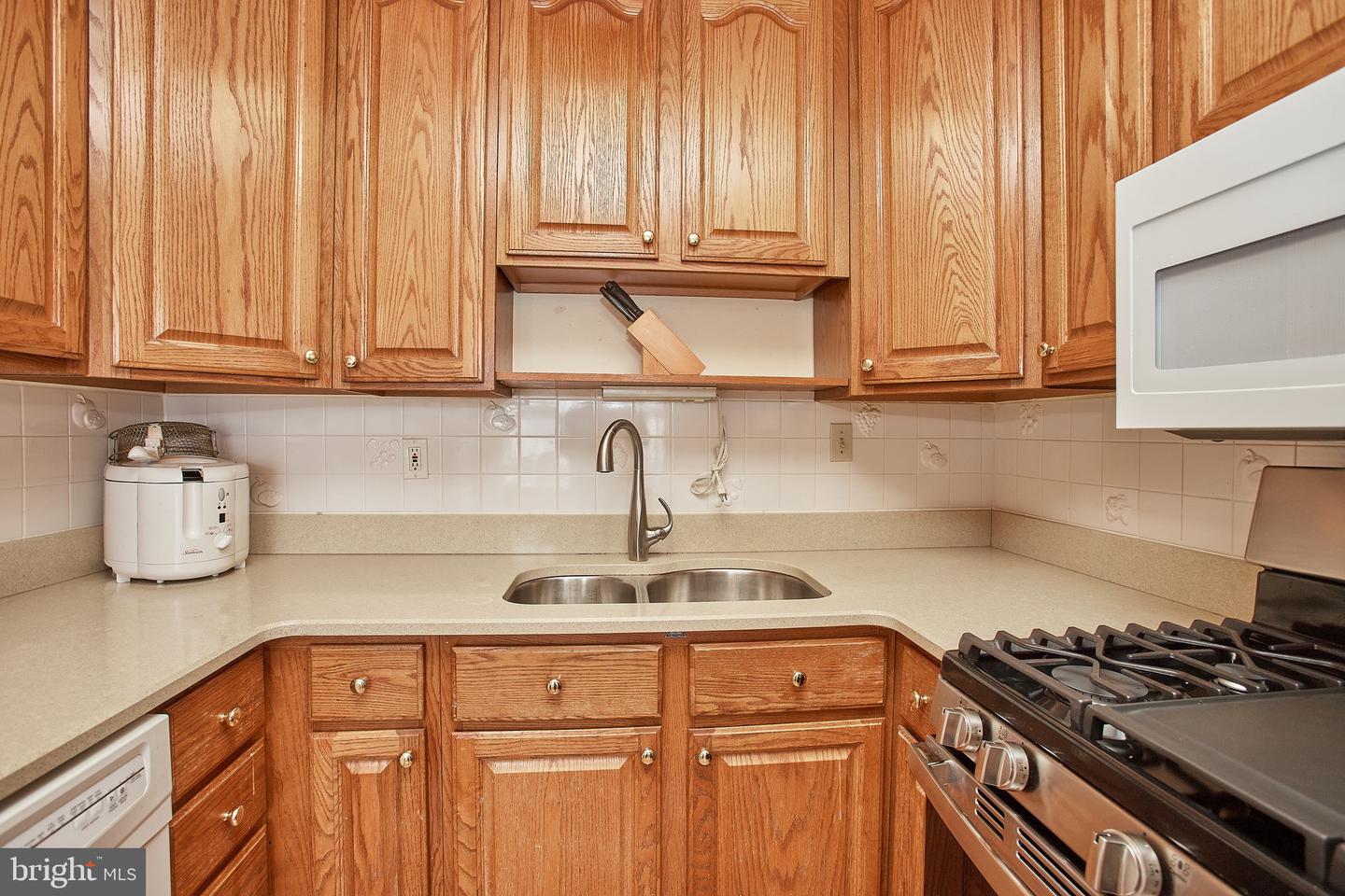 1504 COLONY ROAD