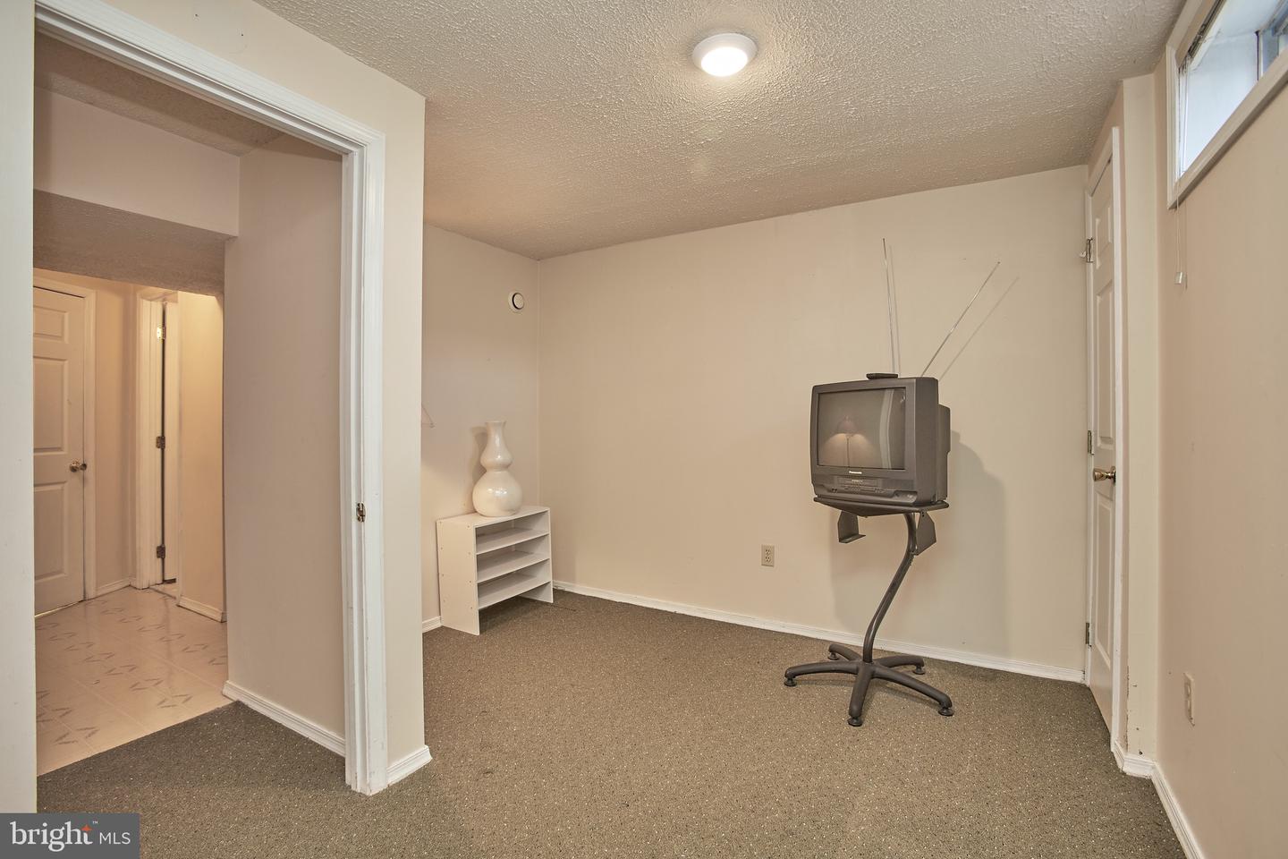 1504 COLONY ROAD