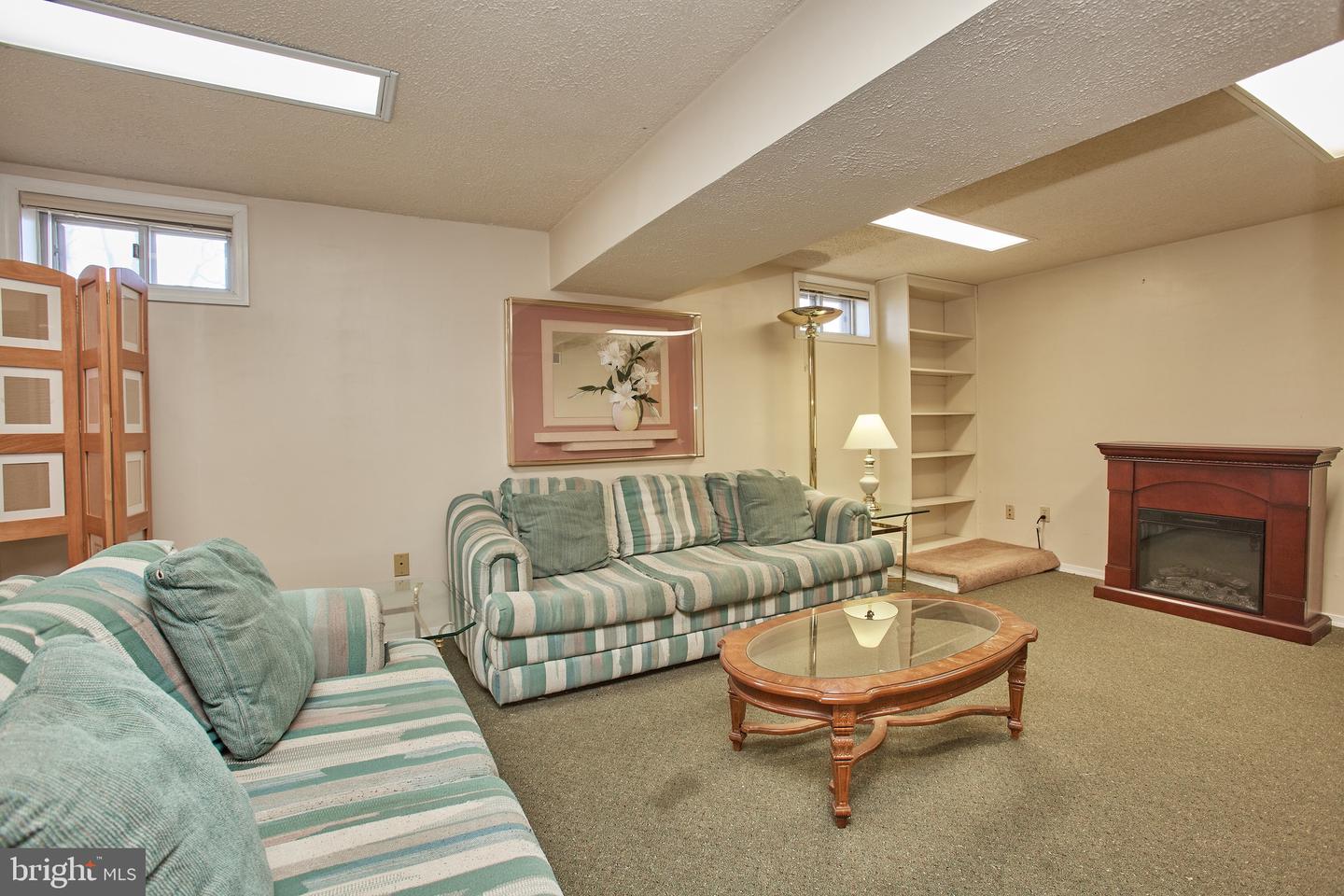 1504 COLONY ROAD