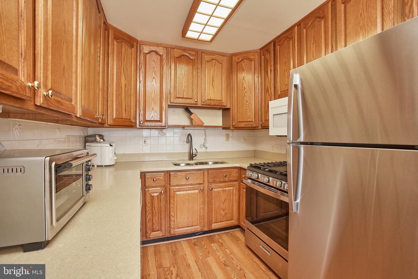 1504 COLONY ROAD