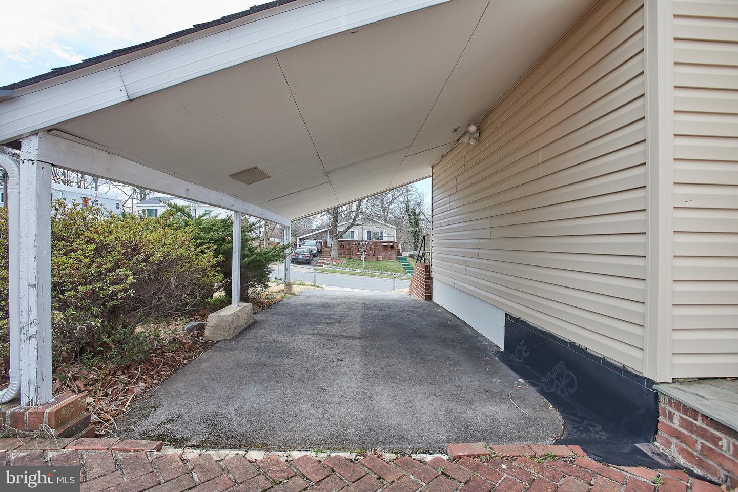 1504 COLONY ROAD