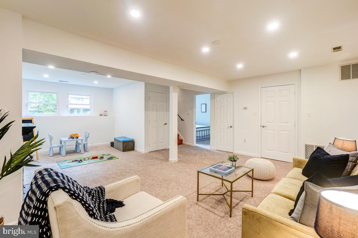 5601 JASON STREET