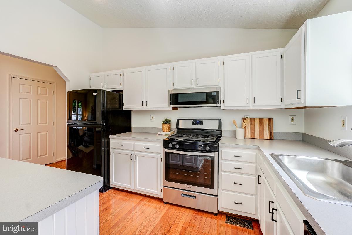 5601 JASON STREET