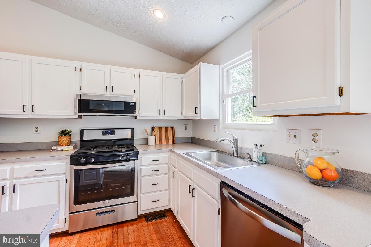 5601 JASON STREET