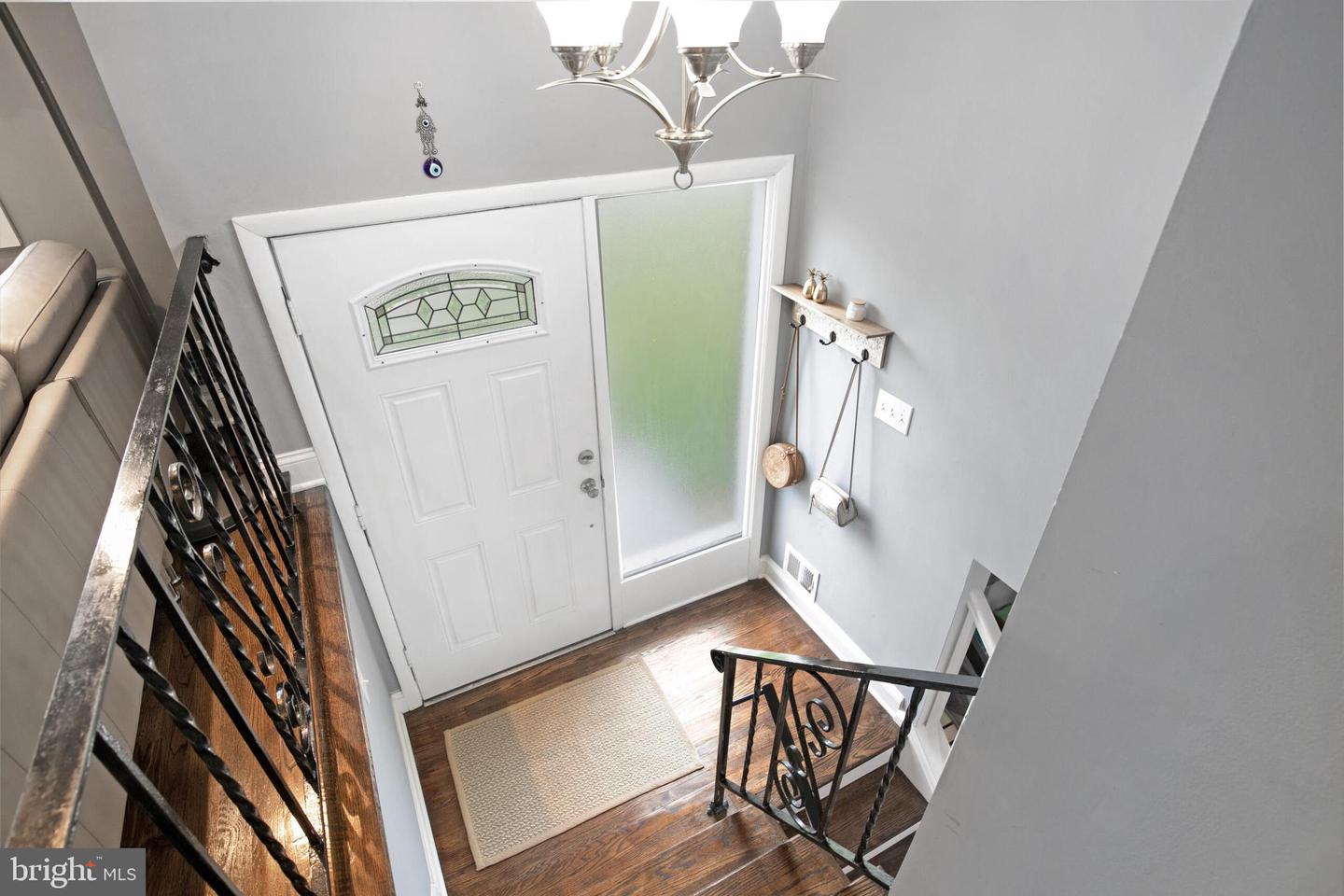 8205 Stardust Pl