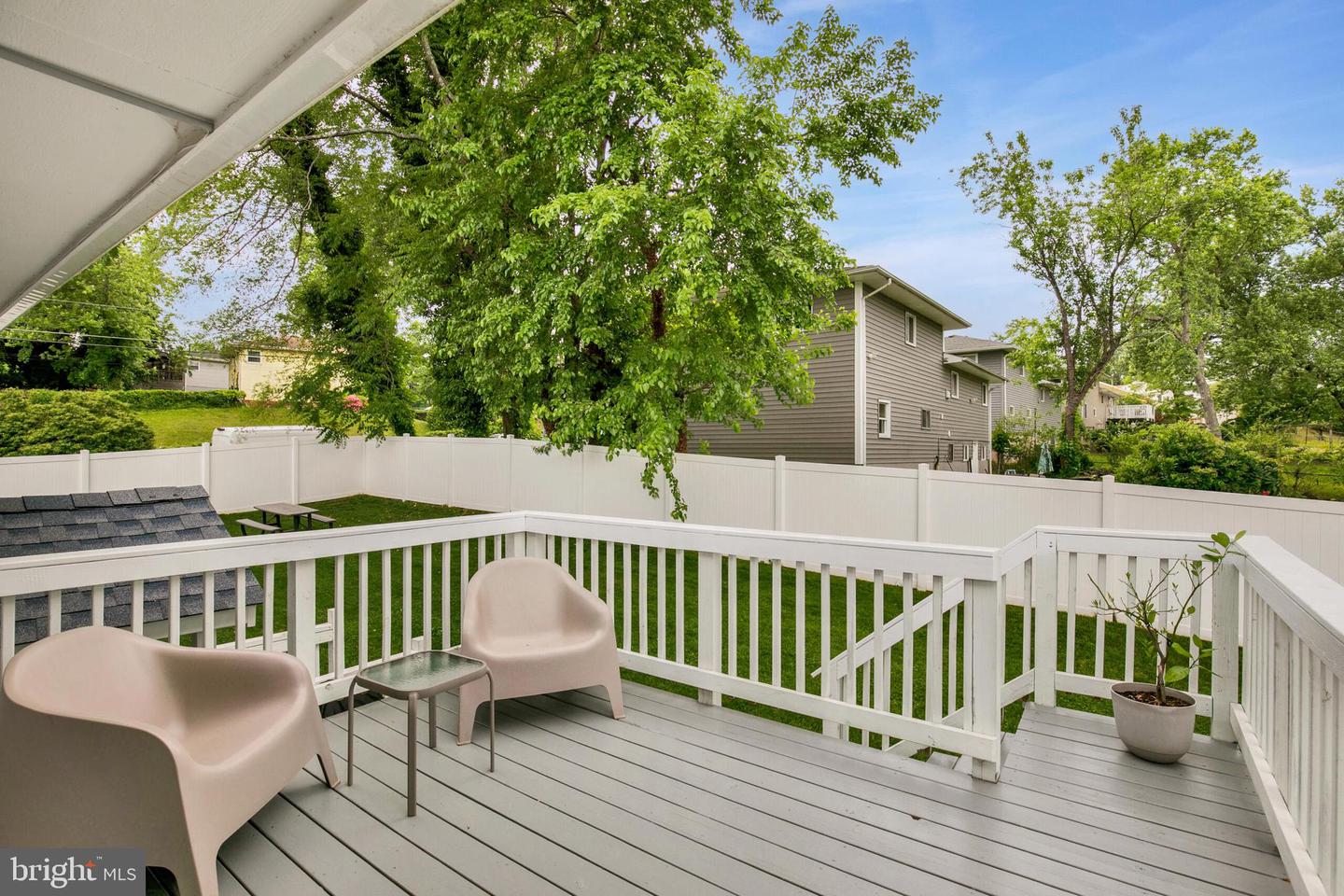 8205 Stardust Pl