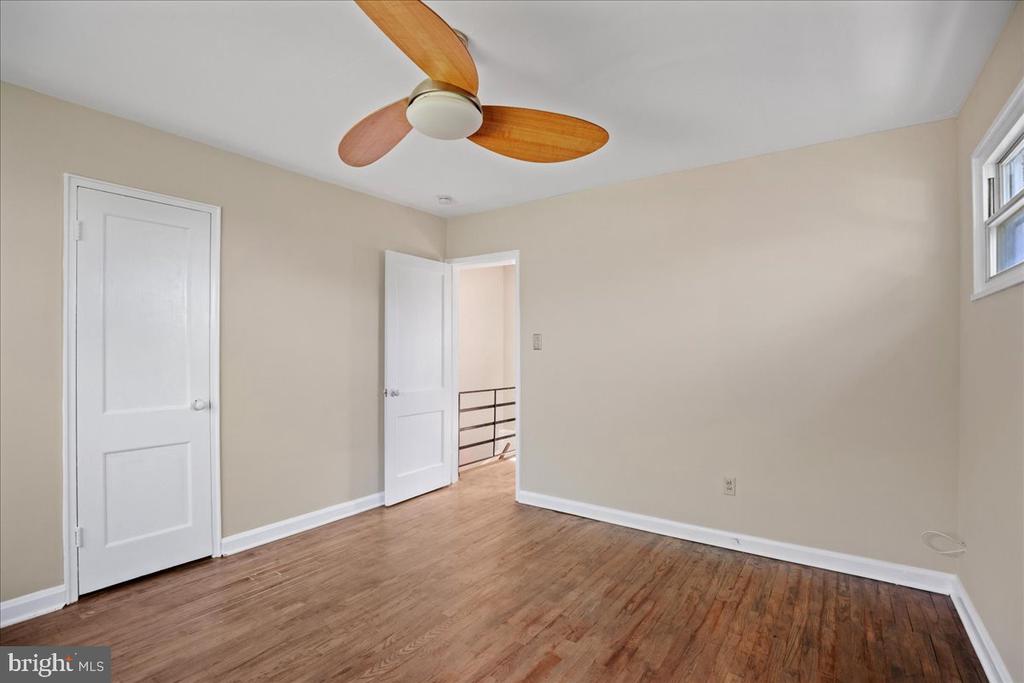 852 Neptune Ave