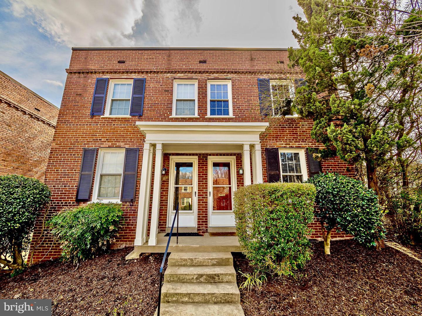 2600 16TH STREET S Unit: 743