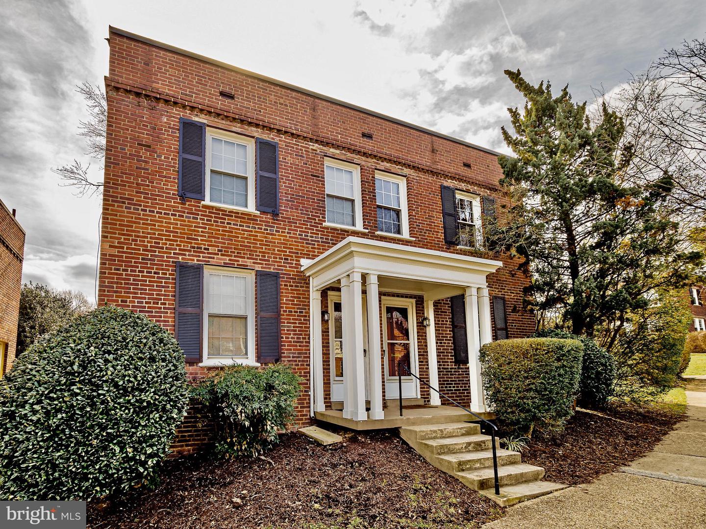 2600 16TH STREET S Unit: 743