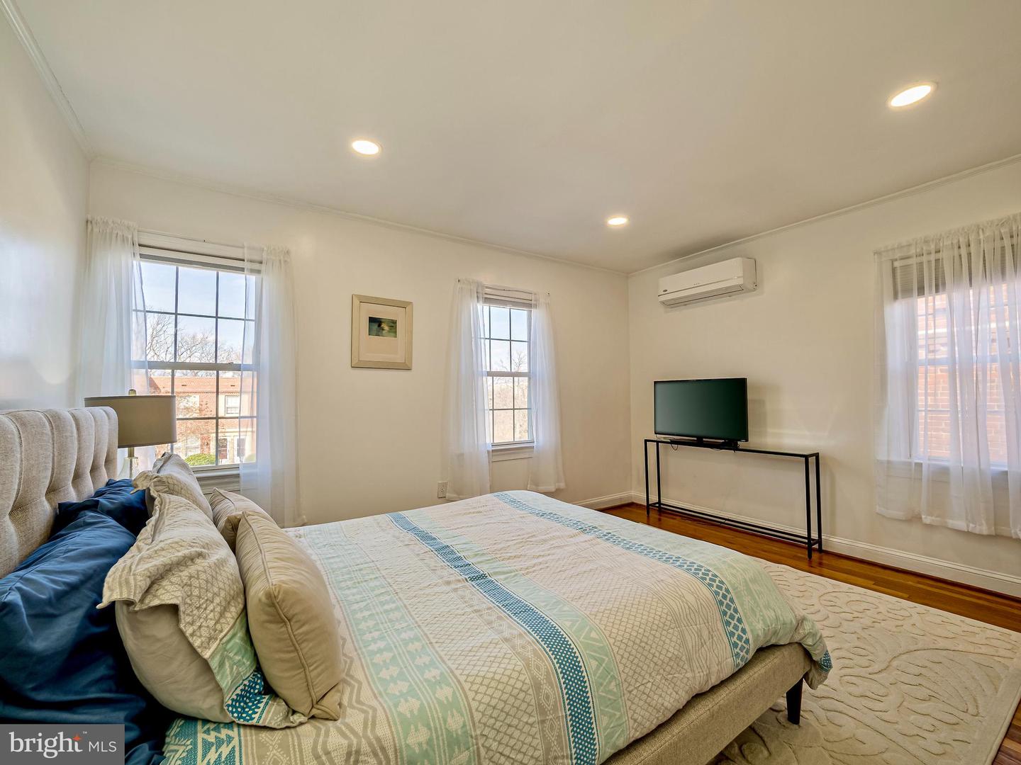 2600 16TH STREET S Unit: 743