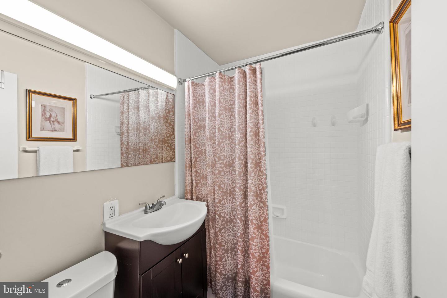 1021 ARLINGTON BOULEVARD Unit: 219