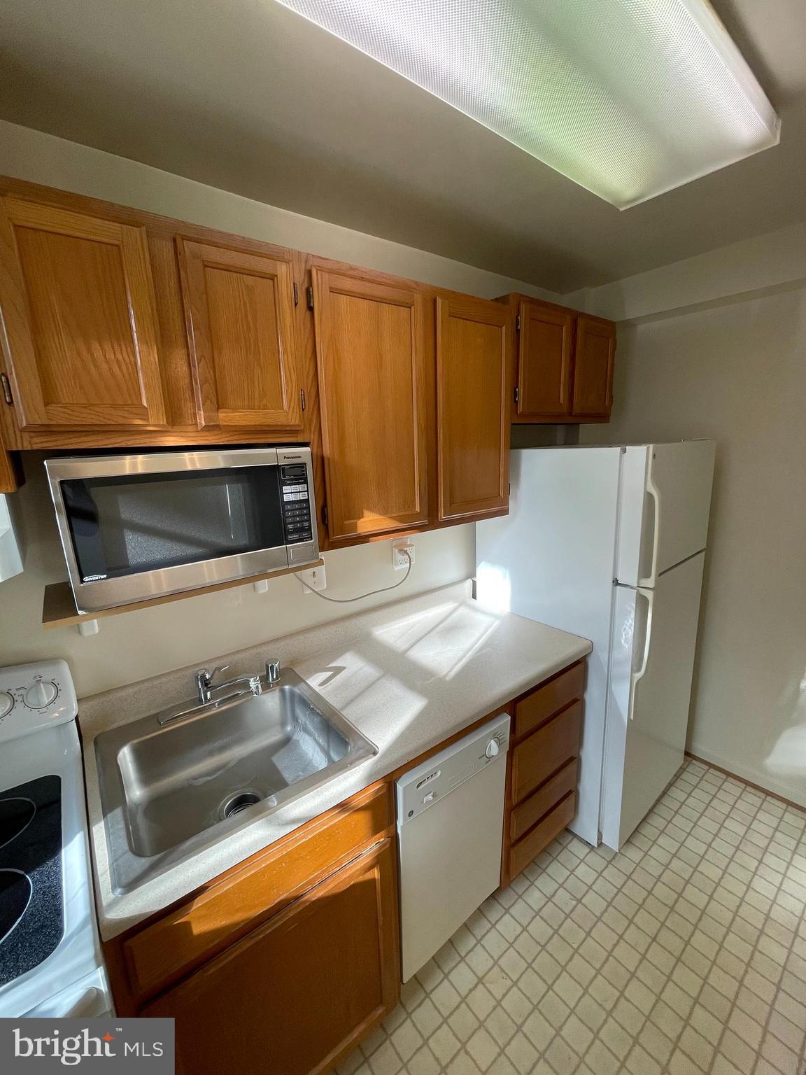 1744 Rhodes STREET N Unit: 308