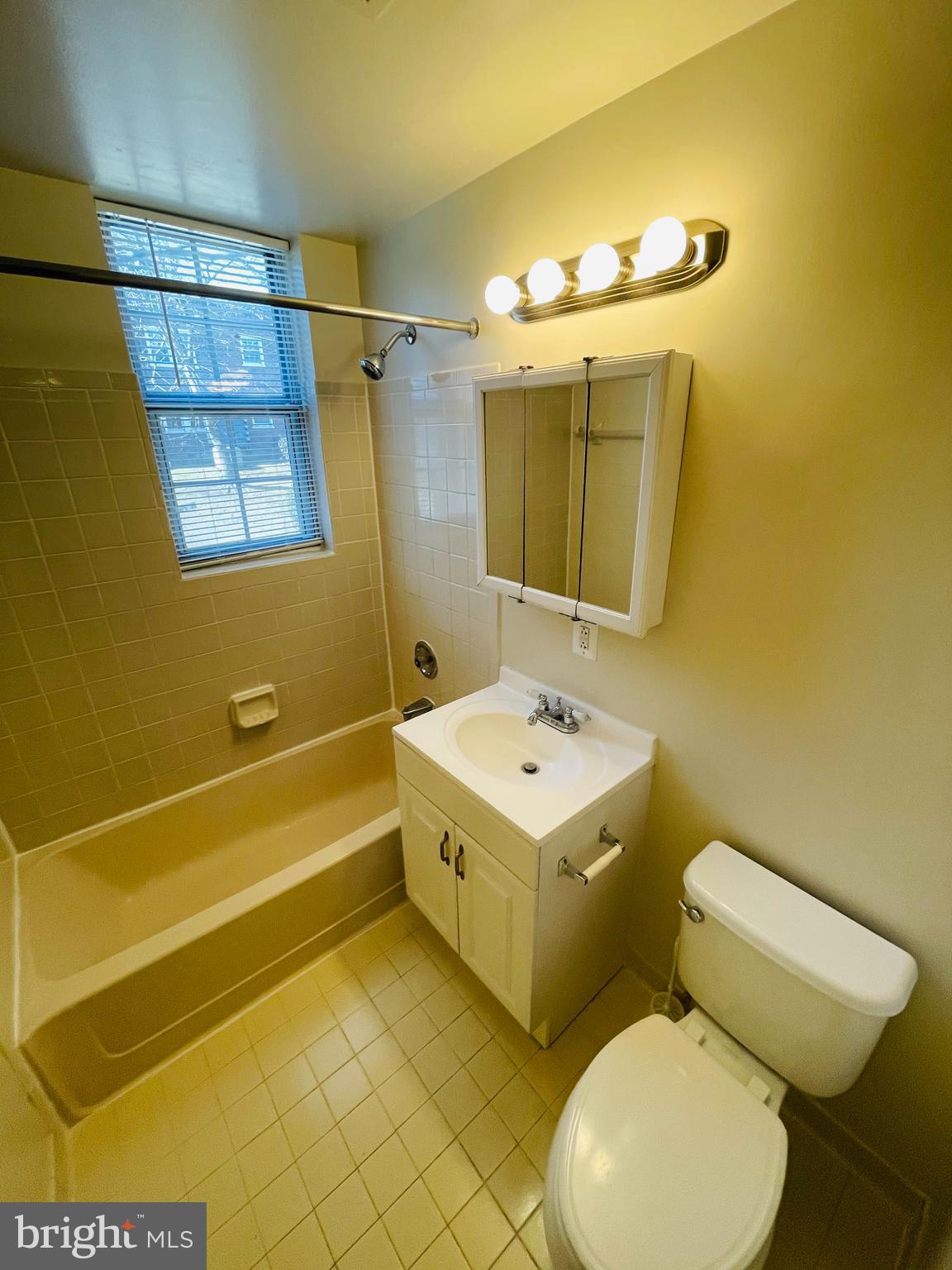 1744 Rhodes STREET N Unit: 308