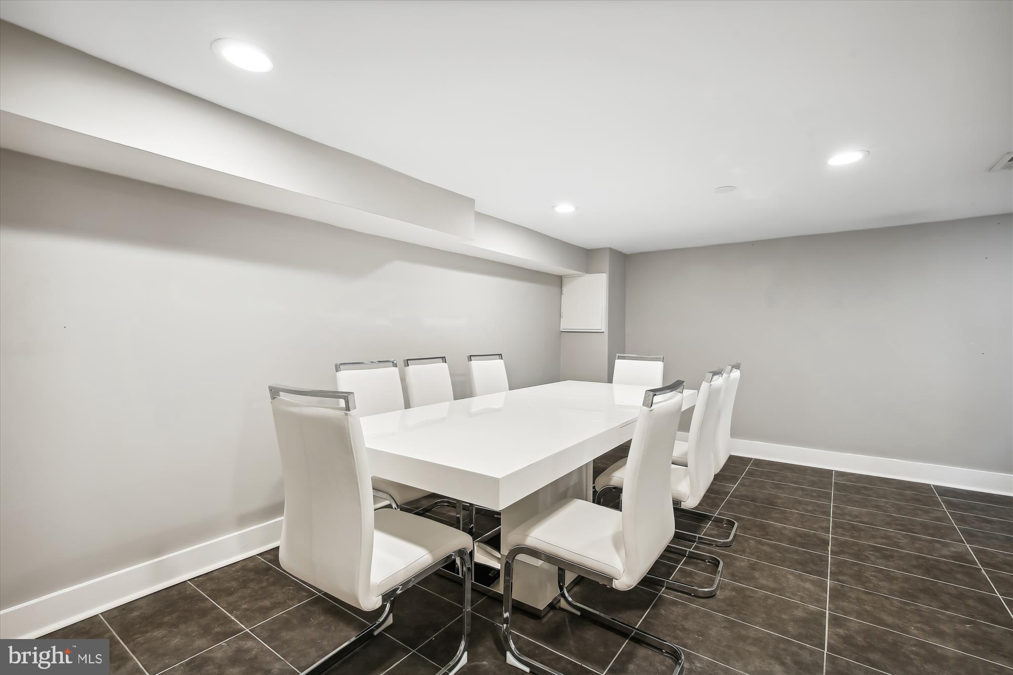 3751 S Four Mile Run Dr