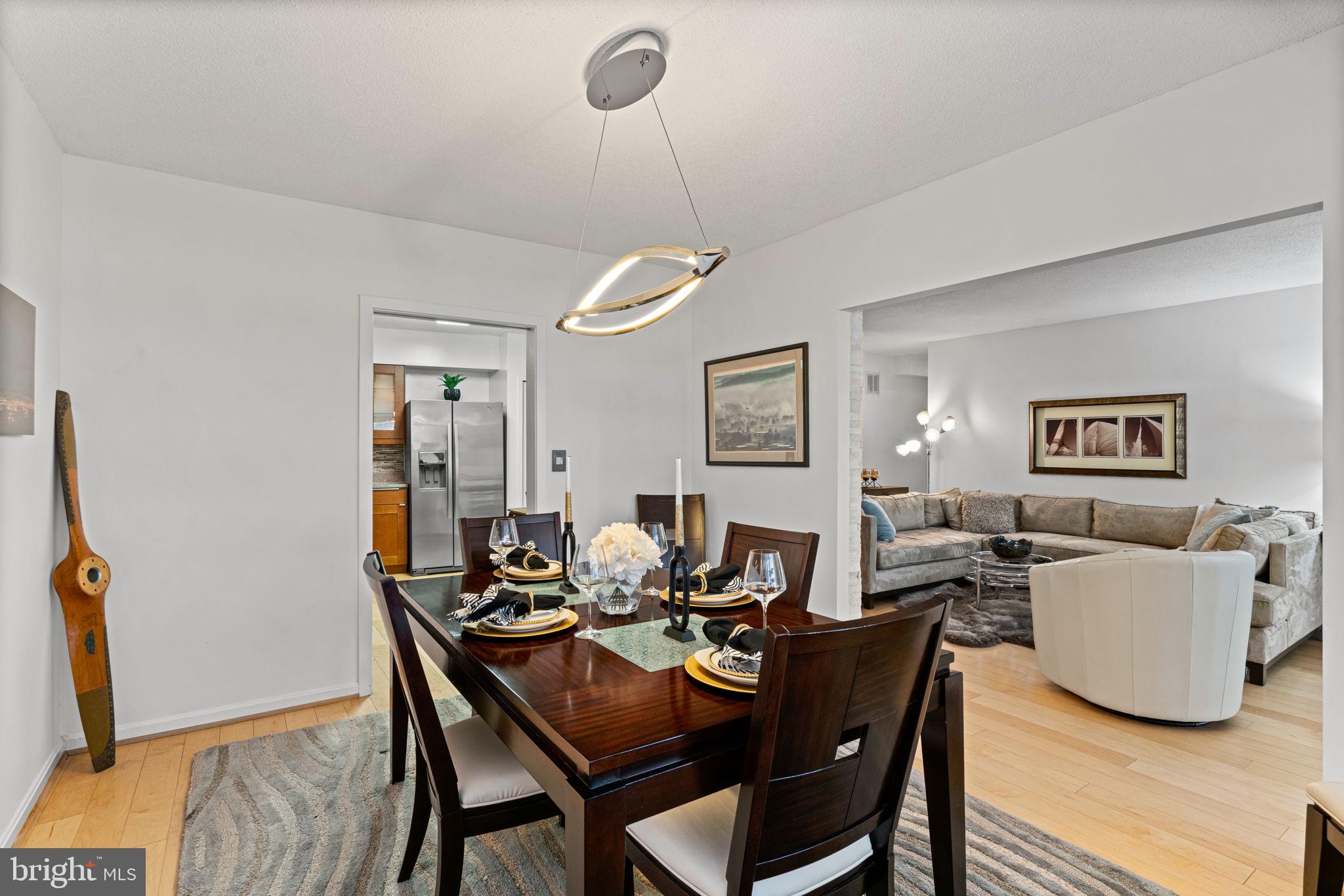 1805 CRYSTAL DR #513S