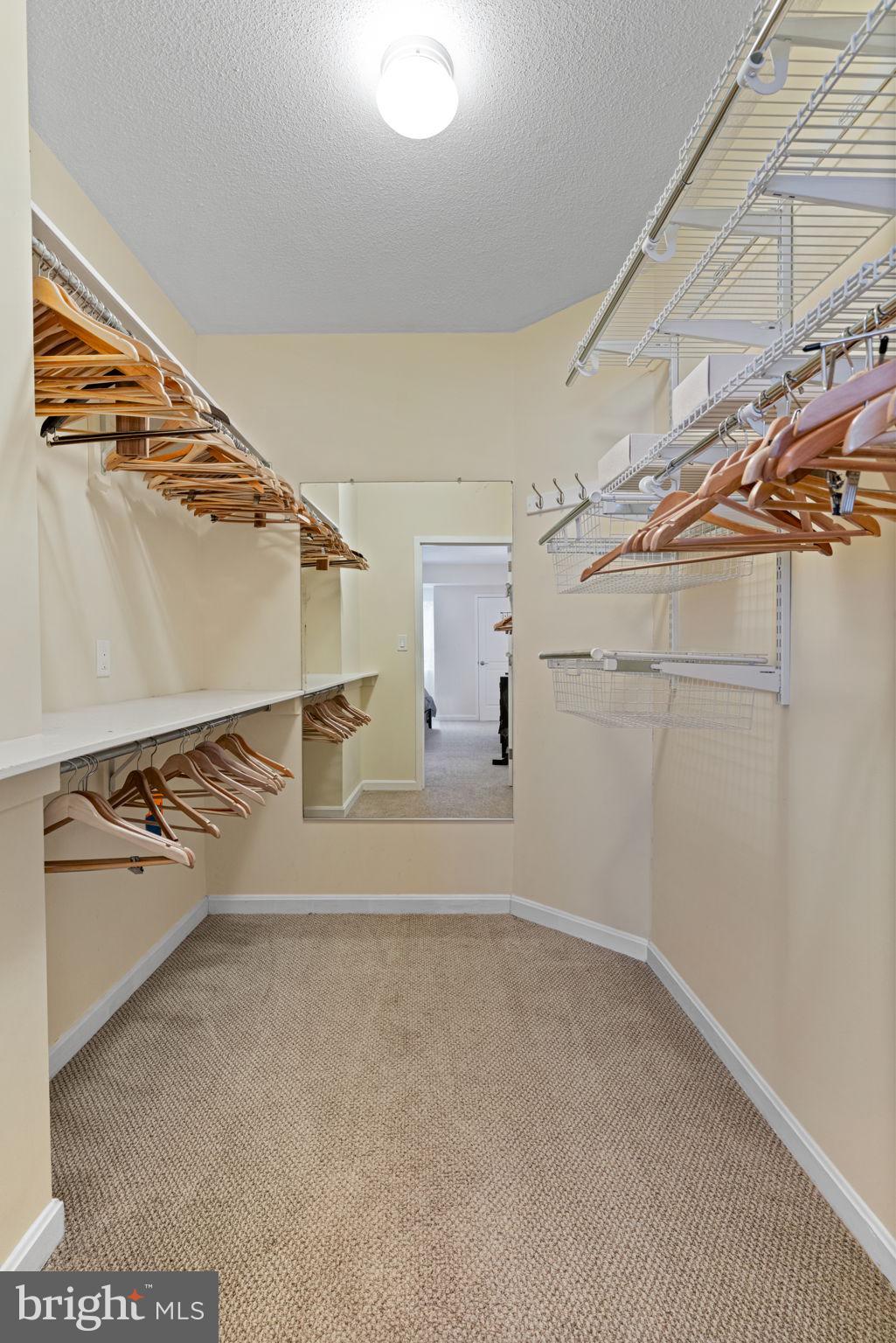 1805 CRYSTAL DR #513S