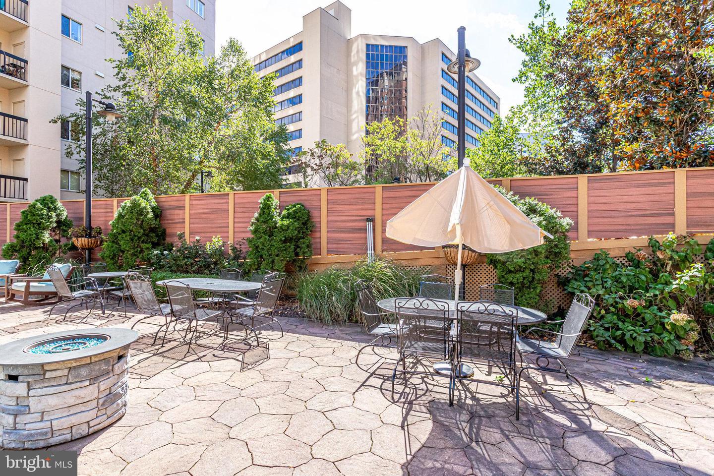 1211 S EADS ST #311